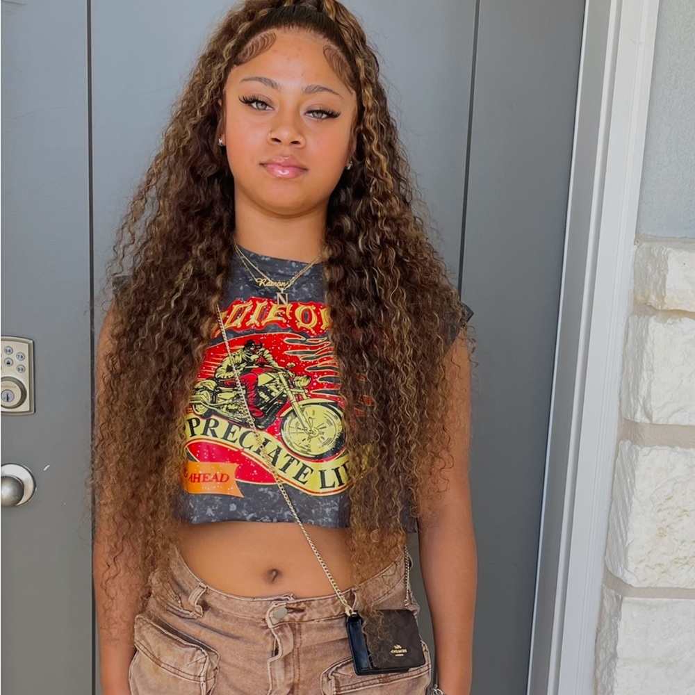 Meet your Posher, Chanell